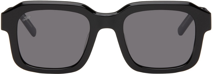 Photo: AKILA Black Vera Sunglasses