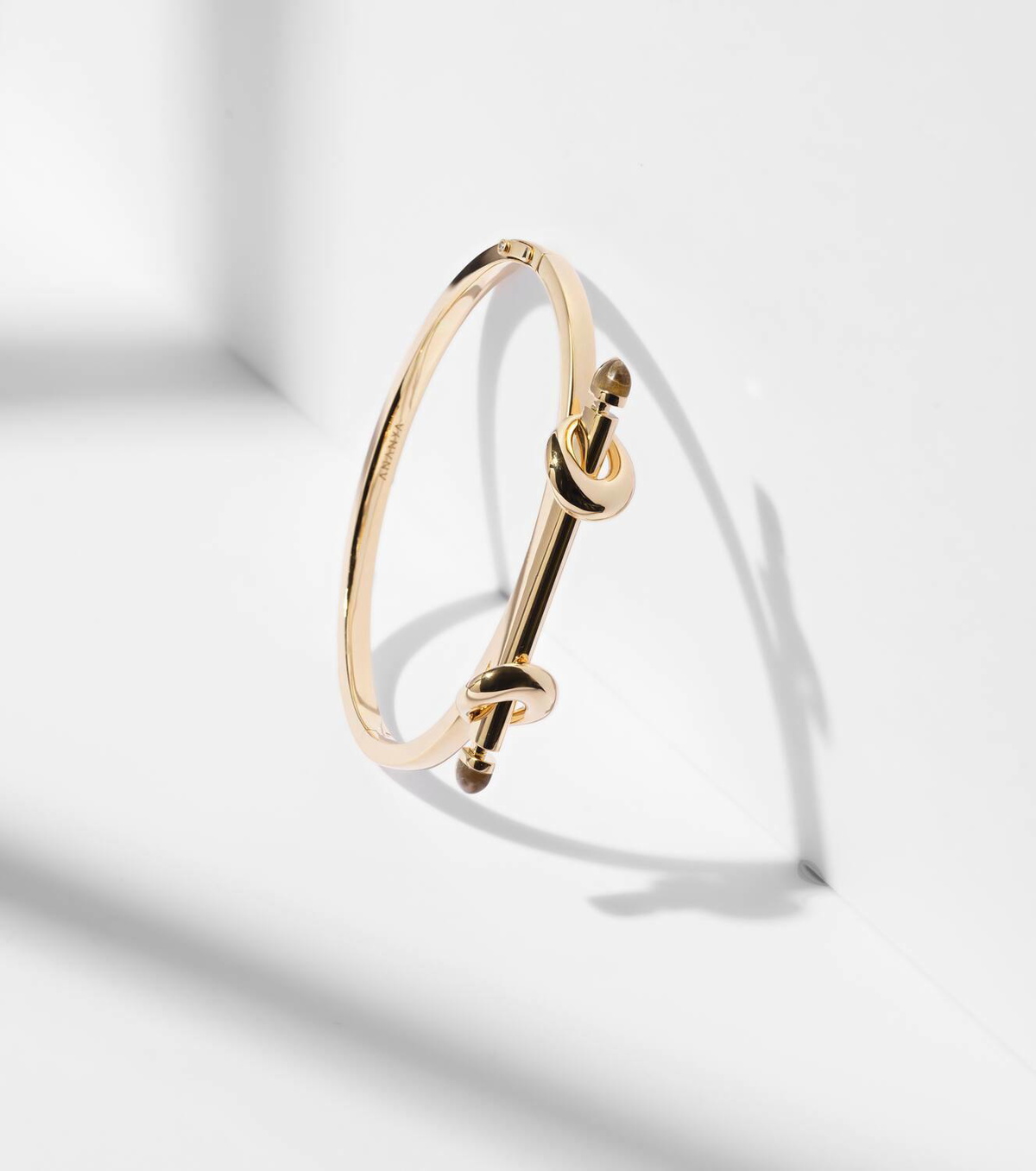 Ananya Chakra 18kt gold bracelet with diamonds and quartz