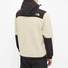 The North Face Men's Denali 2 Popover Hooded Fleece in Gravel