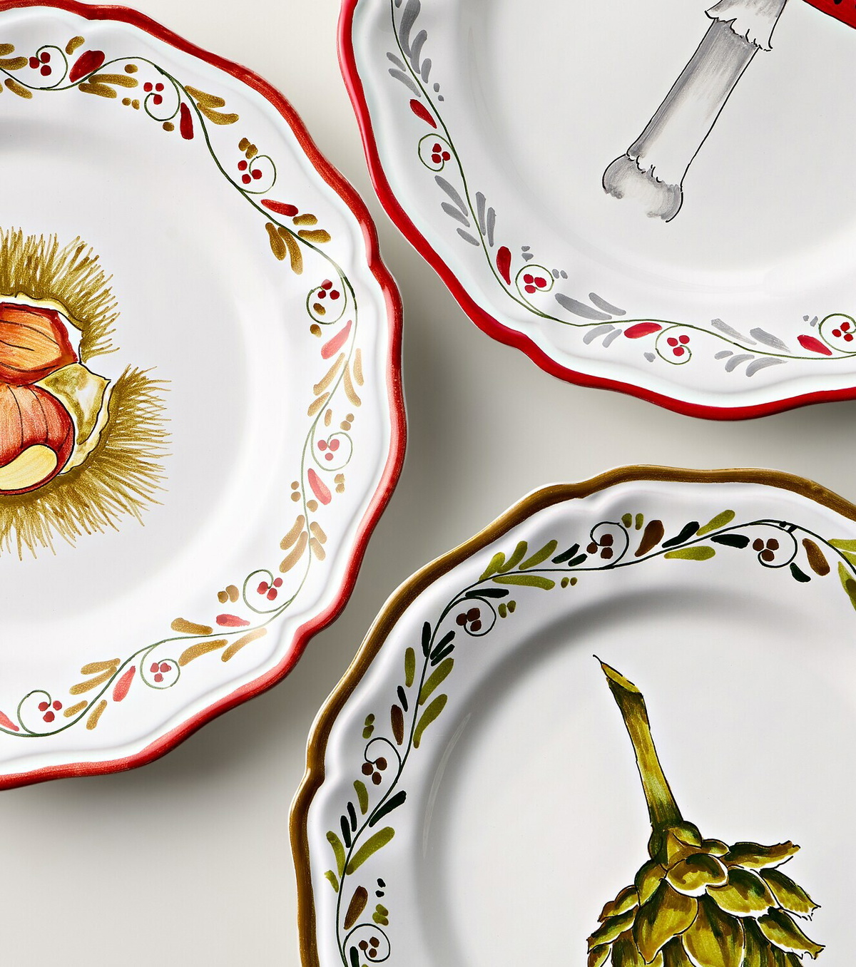 Les-Ottomans Set of 4 hand-painted ceramic plates