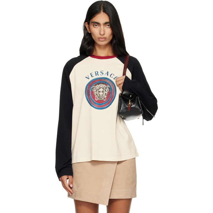 Photo: Versace Off-White & Black Printed Cotton-Jersey Regular T-shirt