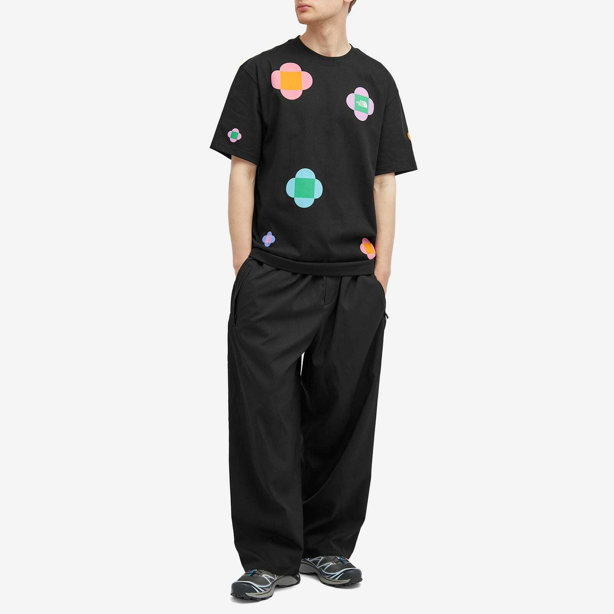 THE NORTH FACE x Yinka Ilori コラボ Tシャツ オーバーサイズ 海外限定】ノースフェイス × Yinka Ilori(インカ・イロリ