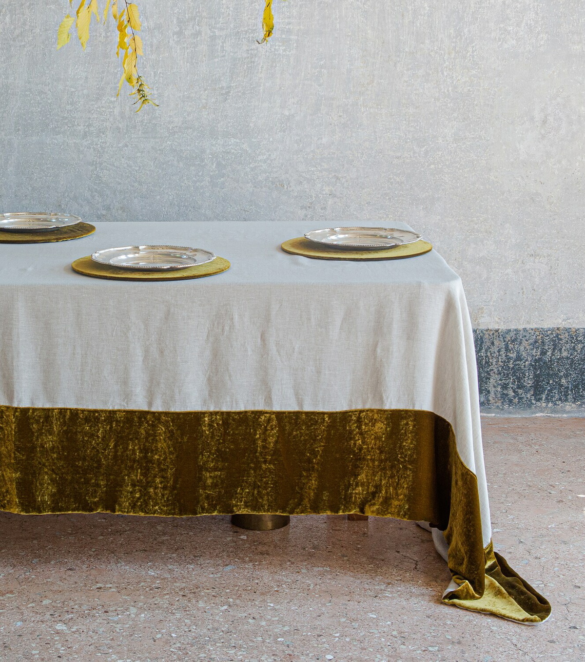 Once Milano Linen and velvet tablecloth