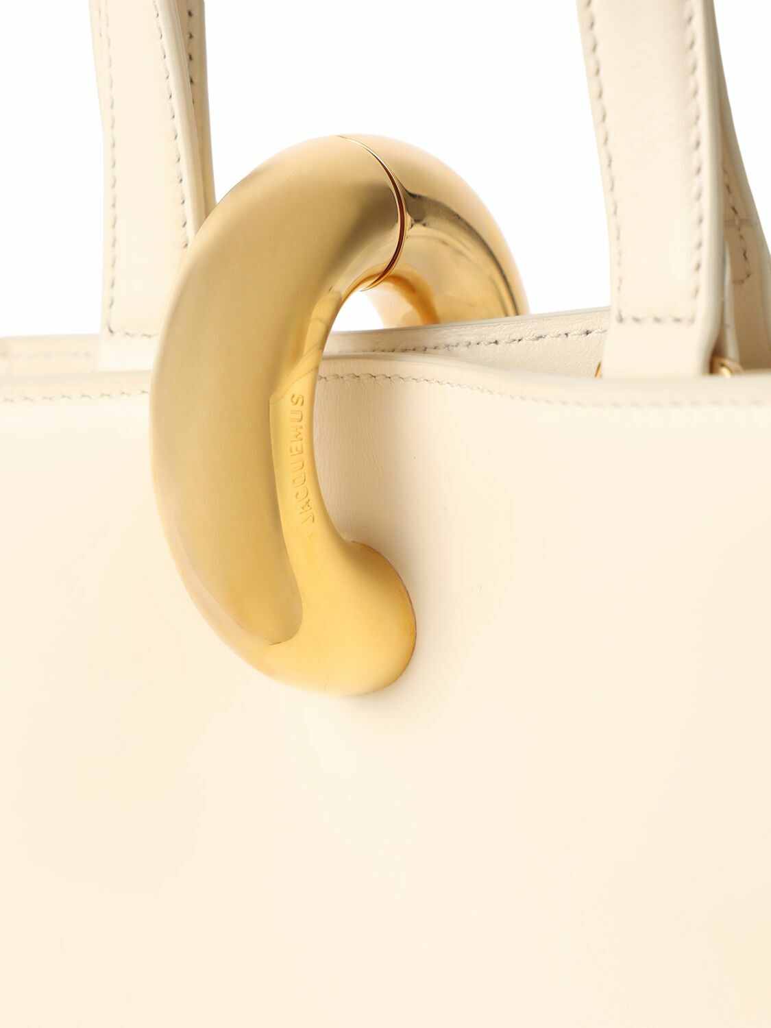 ショルダーバッグ・ポシェット JACQUEMUS Le Petit Bambola - Jacquemus - Leather - White Jacquemus 'le Petit Bambola' White Handbag With Ring