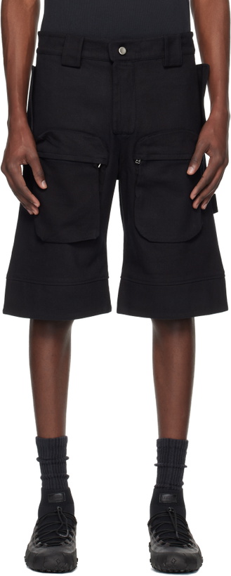 Photo: Tondolo Black Cargo Shorts