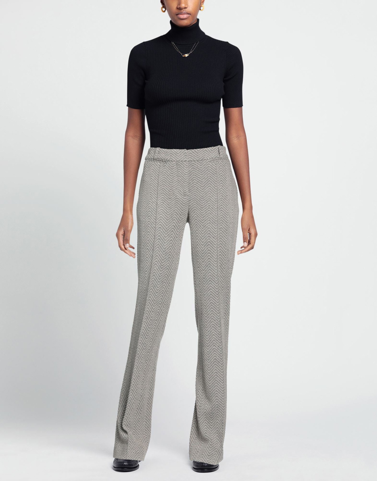 The Mannei Womens Pants in Grey