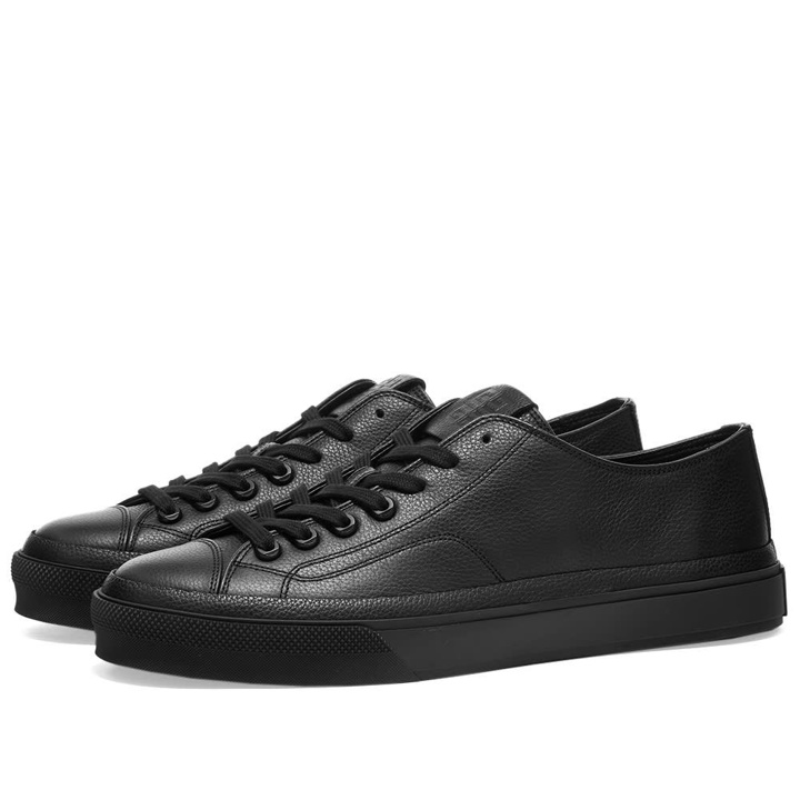 Photo: Givenchy City Low Leather Sneaker