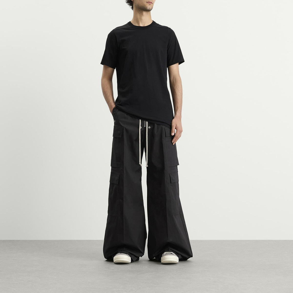 Rick Owens Men's Cargobelas in Black
