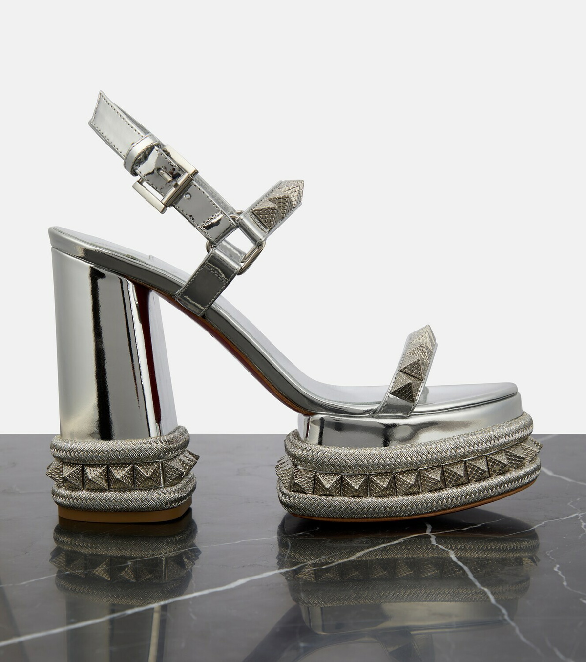 送料関税込み★Christian Louboutin★Superaclou サンダル Superaclou leather platform sandals in silver - Christian