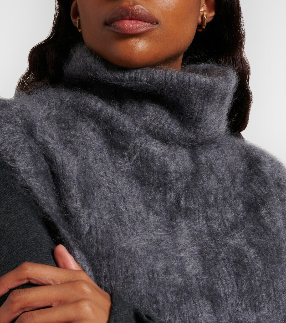Lisa Yang Aisla cashmere turtleneck sweater