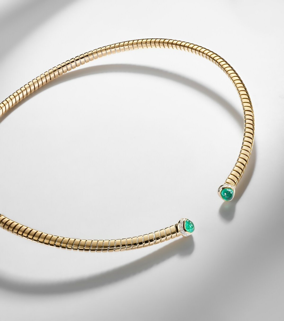 Marina B 18kt yellow gold necklace with emeralds and diamonds