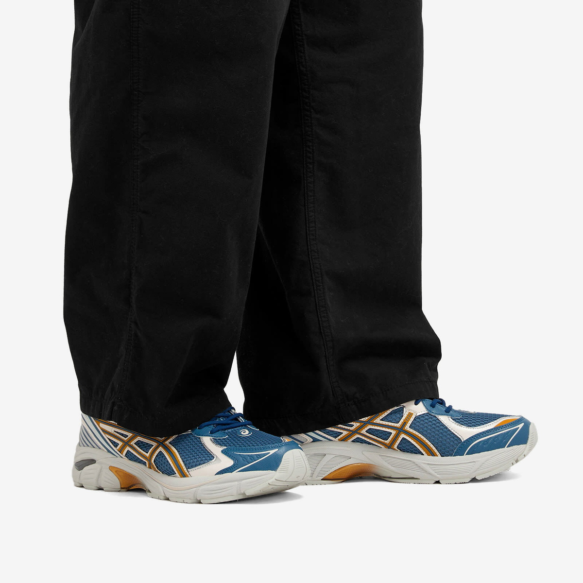 Asics UB8-S GT-2160 in Azure/Pure Gold ASICS