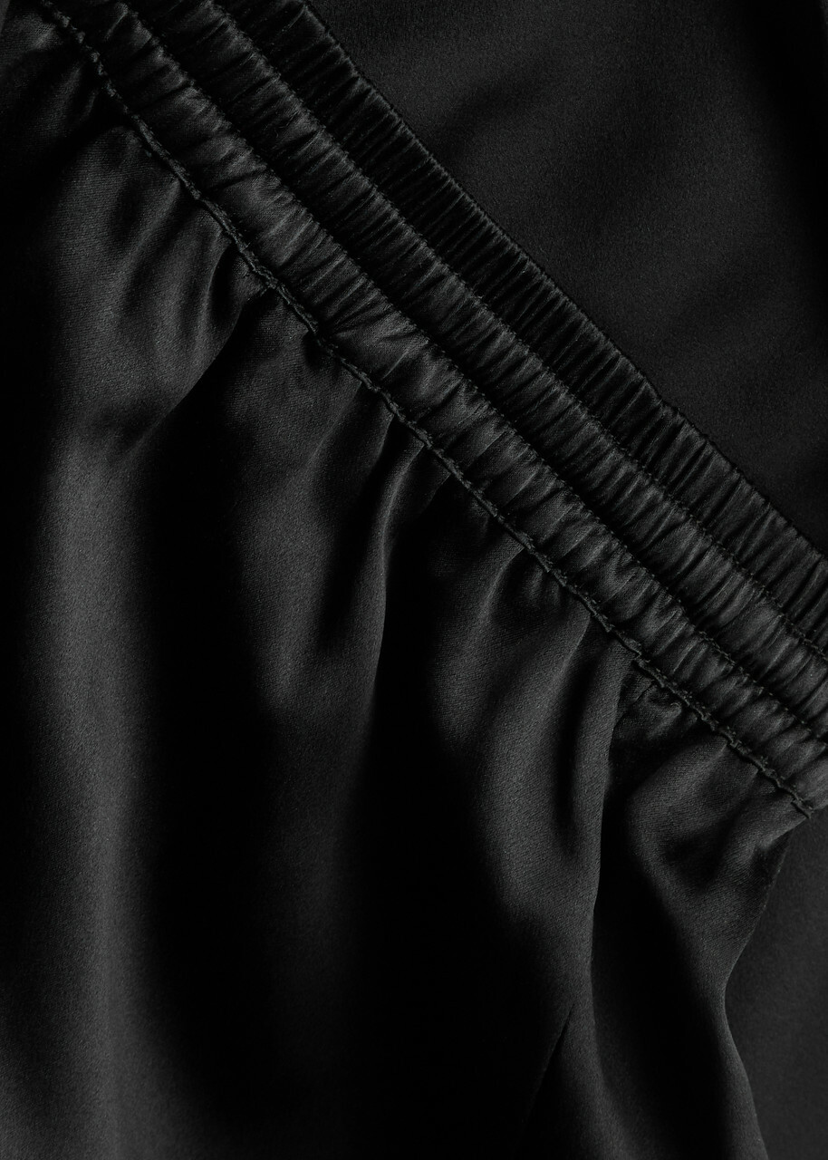Fleur OF England Fleur du Jour Silk-satin Pyjama Shorts Black