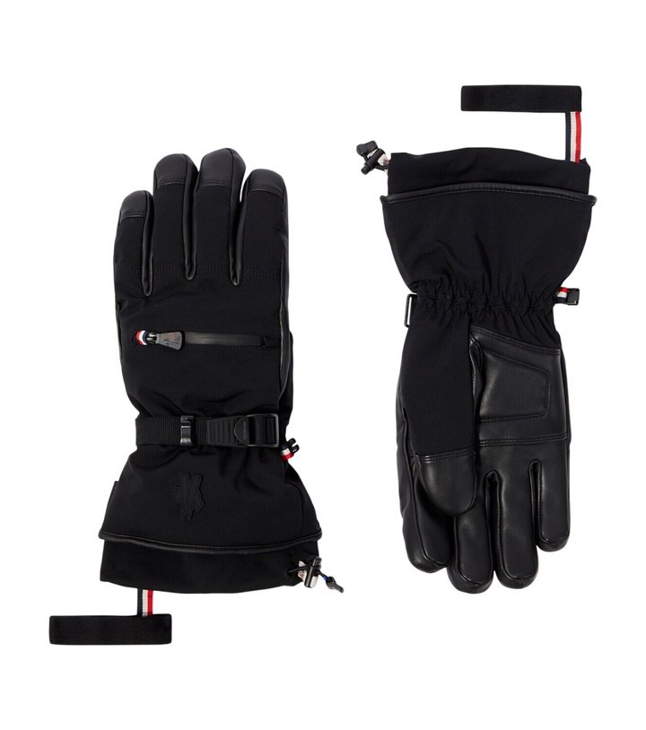 Photo: Moncler Grenoble Leather-trimmed ski gloves