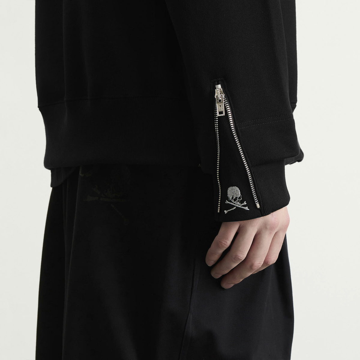 MASTERMIND WORLD Men's Zip-Up Track Hoodie in Black