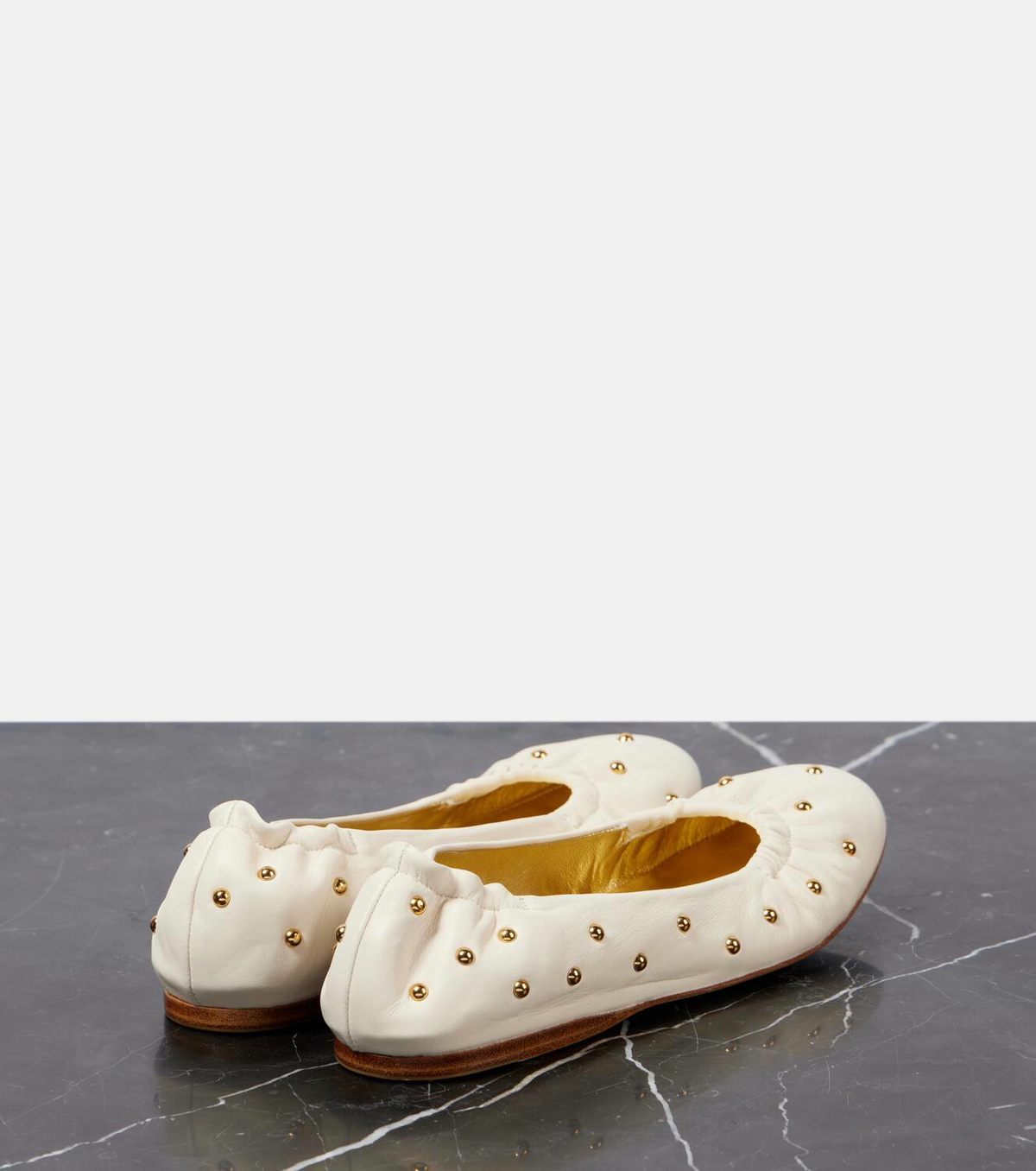 【関税＆送料込み】ChloAC Ballet Flats Cut-Out Details Chloé Ballet Flats for Women | NET-A-PORTER