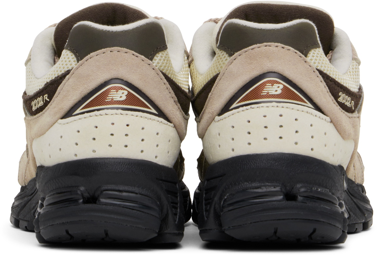New Balance Beige & Off-White 2002R Sneakers New Balance display picture 2