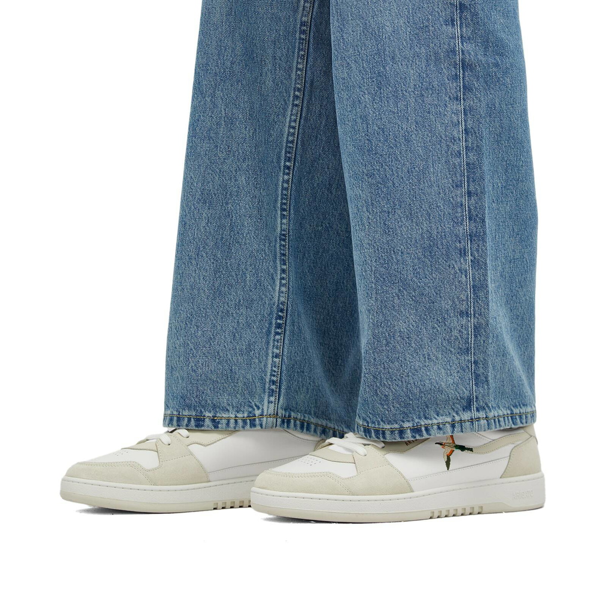 スニーカー AXEL ARIGATO Men Sneakers F2733001 white Axel Arigato Men's Dice Lo Bee Bird Sneaker in White/Off