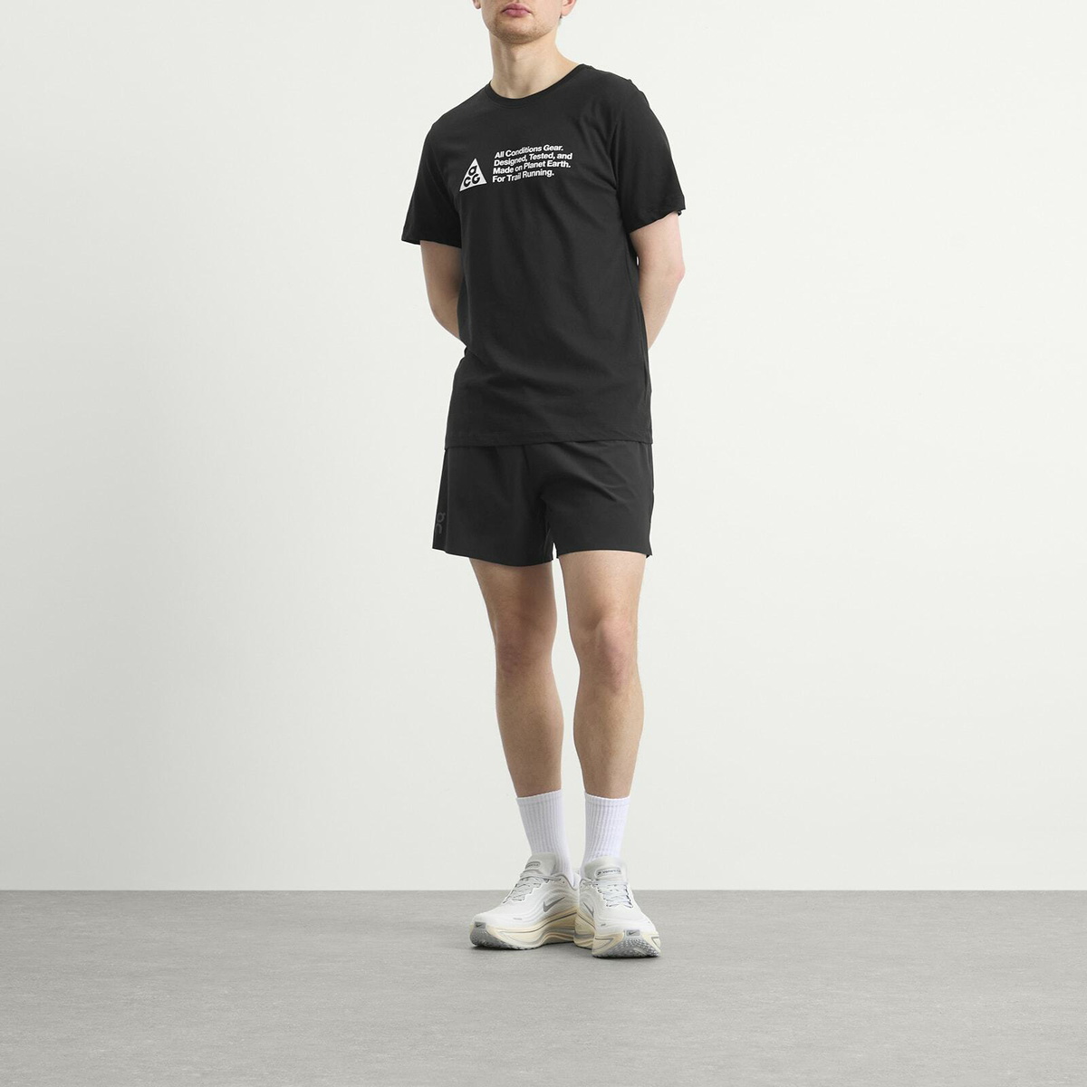 Nike Running Men's Nike Mens ACG Running Trail T-Shirt in Black