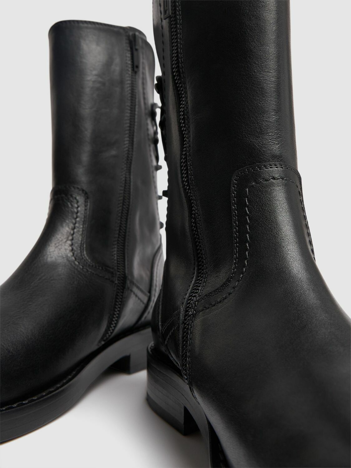 ANN DEMEULEMEESTER Heiko Laced Back Ankle Boots Ann