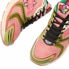 Saucony x Jae Tips Triumph 4 Sneaker in Pink