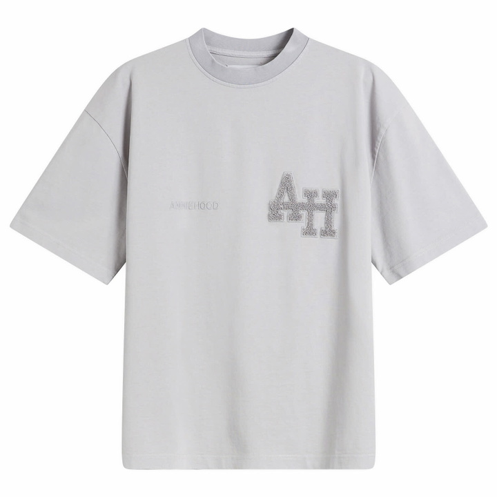Photo: ANNIE HOOD Men's College T-Shirt in Washed Grey