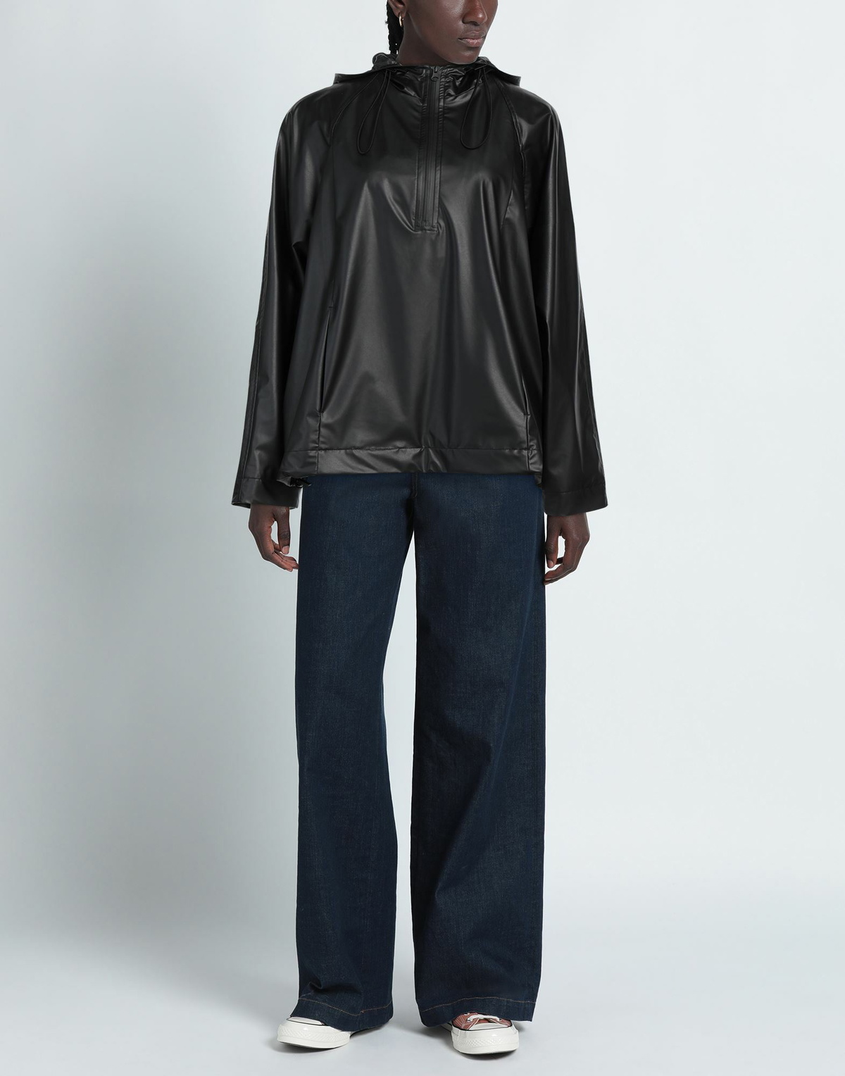 Low Classic Womens Jacket in Black