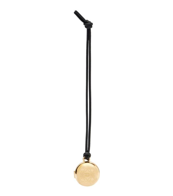 Photo: Loewe Pebble gold-plated leather bag charm