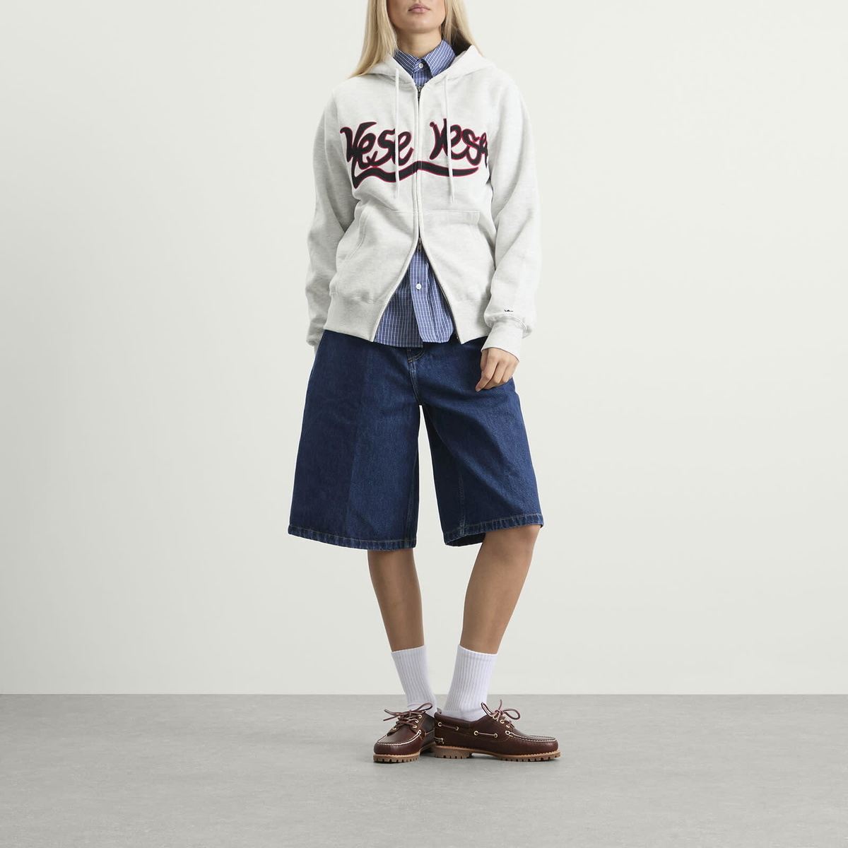 YESEYESEE Women's Y.E.S Snail Logo Zip-up Hoodie in Light Grey