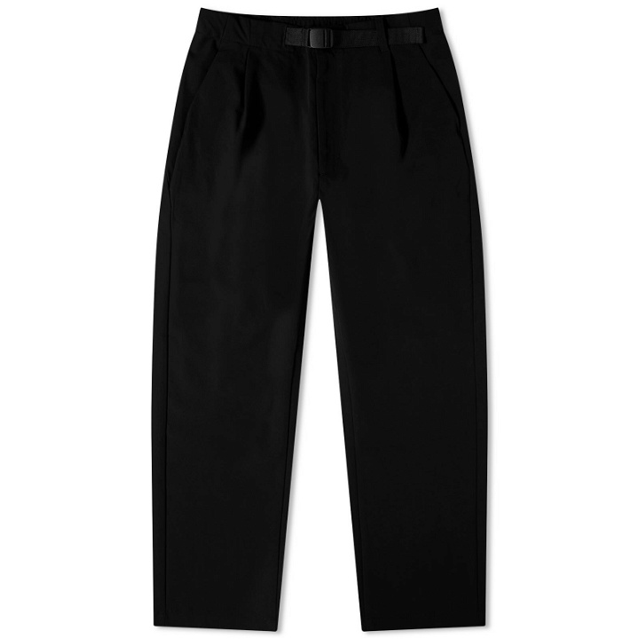 Photo: Goldwin Men's One Tuck Tapered Stretch Pant in Black