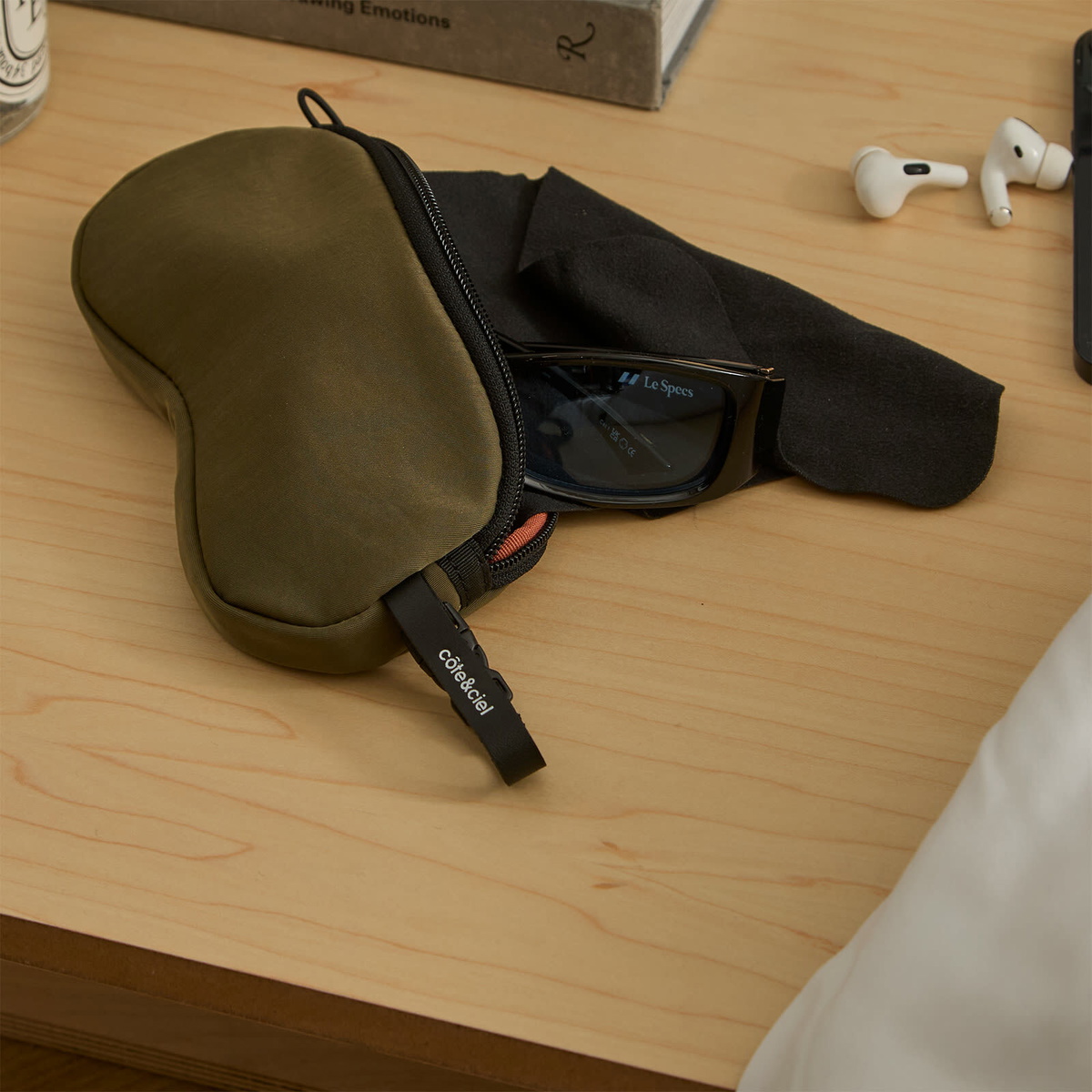 Cote&Ciel Eyewear Pouch in Cargo Green 