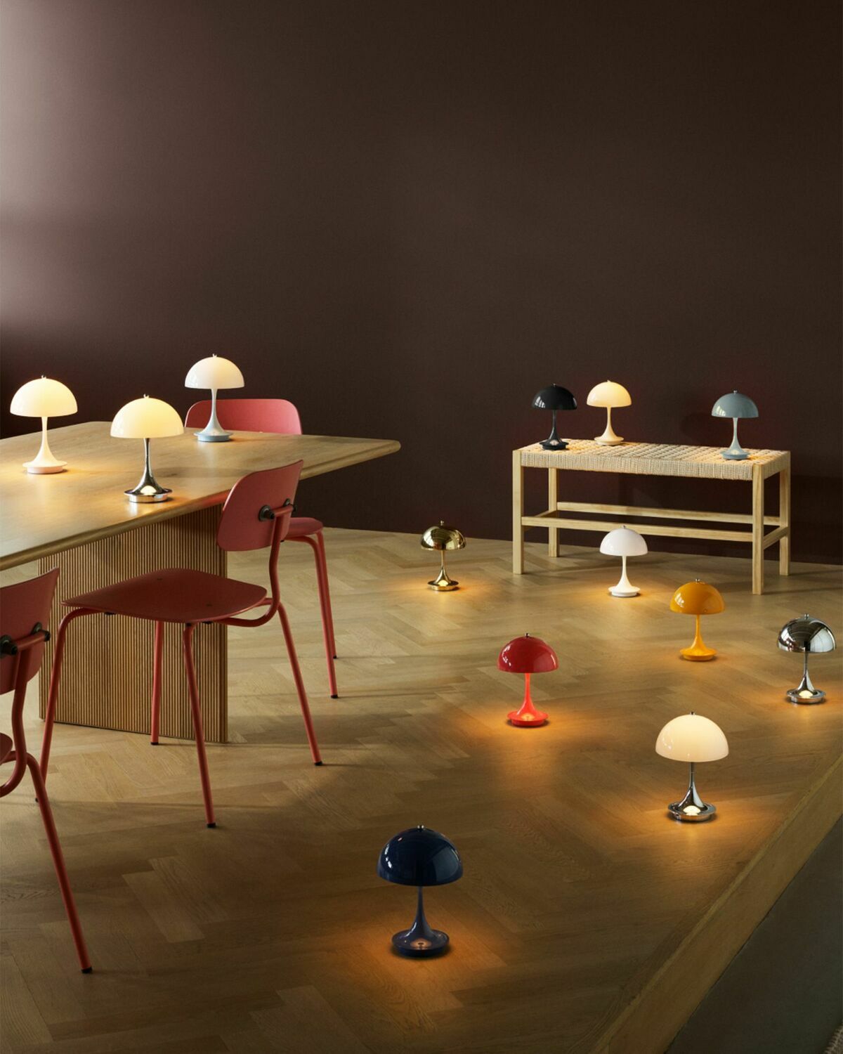 Louis Poulsen Panthella 160 Portable V3   Universal Plug Beige Lighting