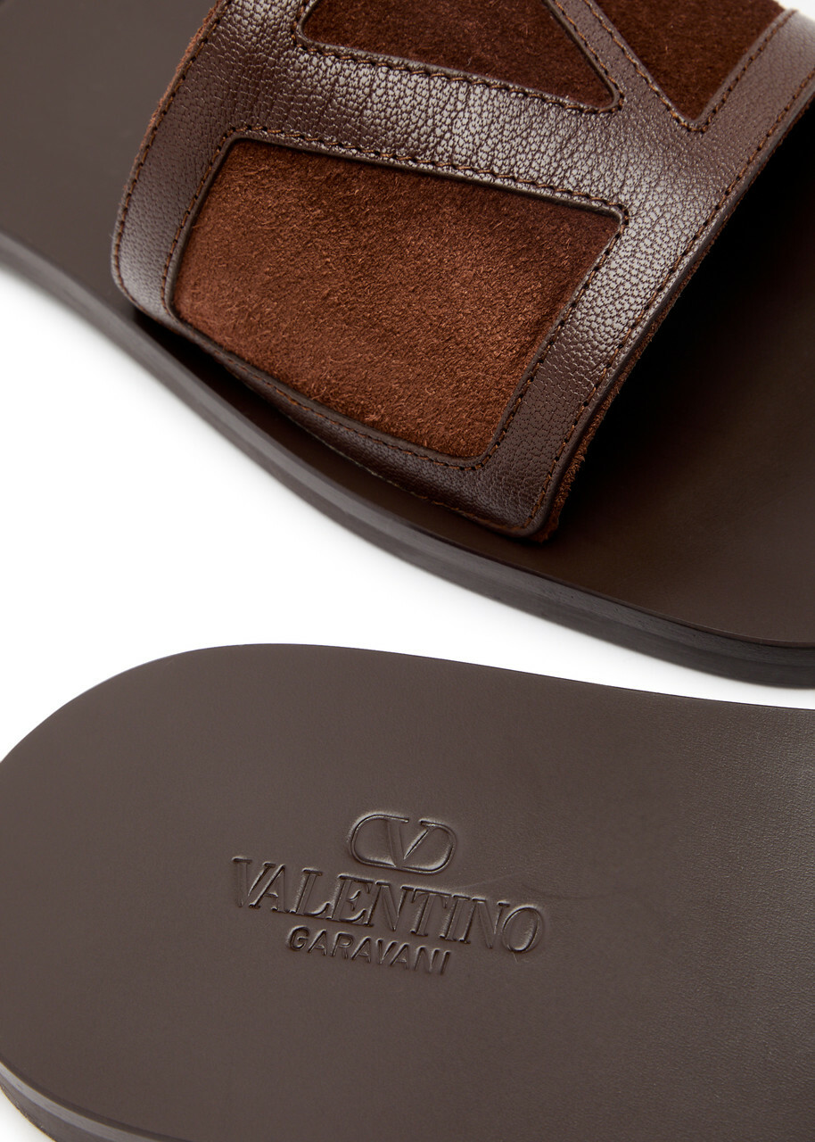 Valentino Garavani Viva Vlogo Leather Sliders Brown