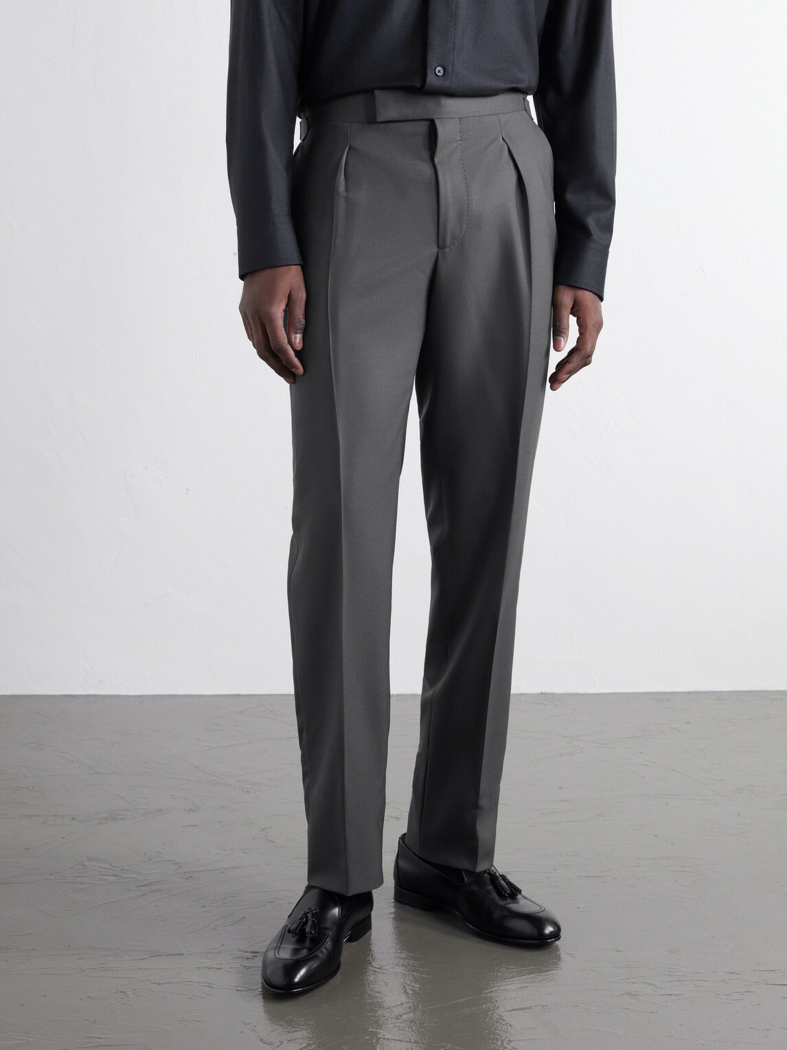 Thom Sweeney - Tapered Pleated Wool-Twill Suit Trousers - Gray