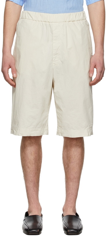 Photo: Barena Off-White Pavion Bermuda Shorts