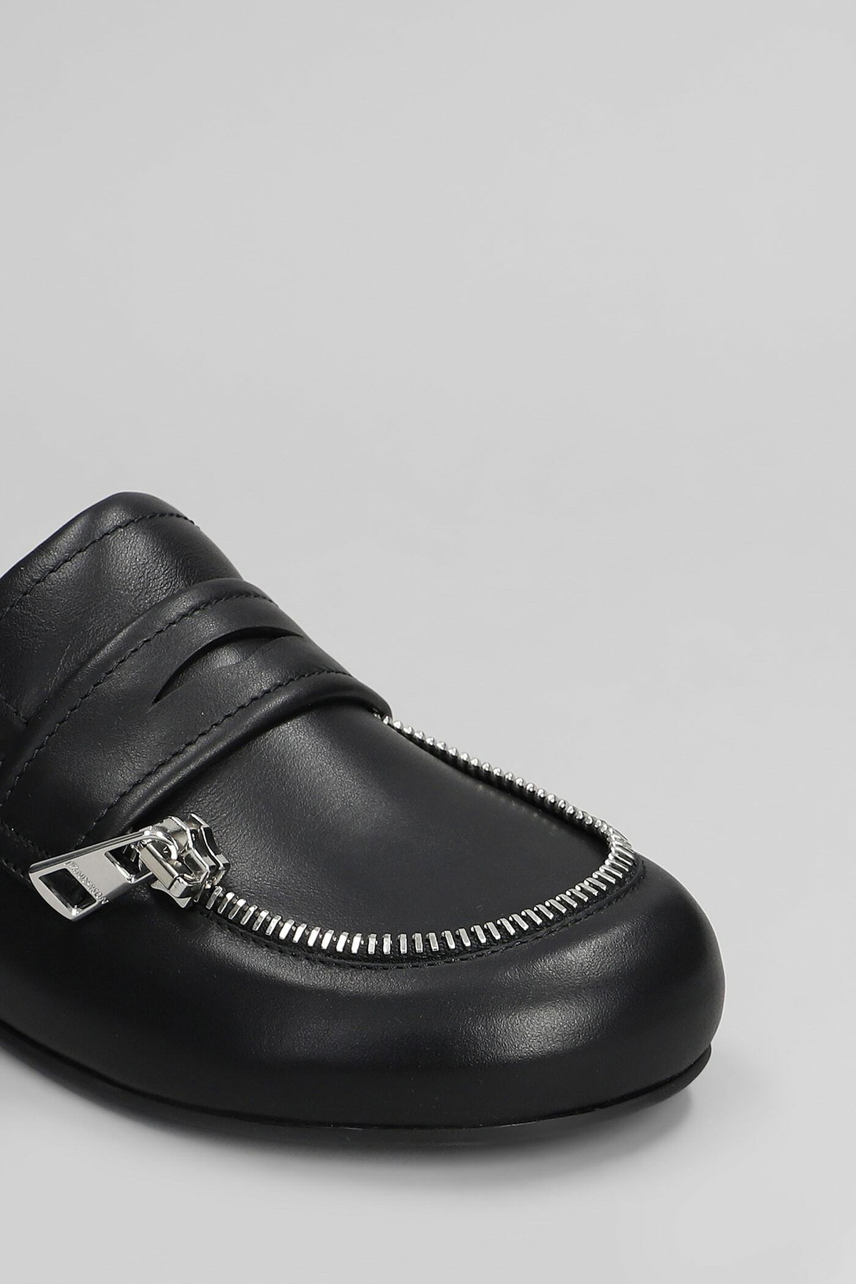 JW ANDERSONブラックレザー ジッパーローファーミュール J.W. Anderson Biker Loafer Slipper-mule In Black Leather JW Anderson