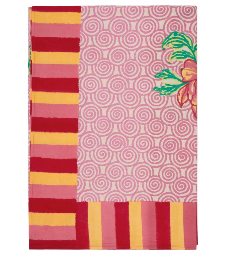 Photo: Lisa Corti Camelia Magenta Large cotton tablecloth