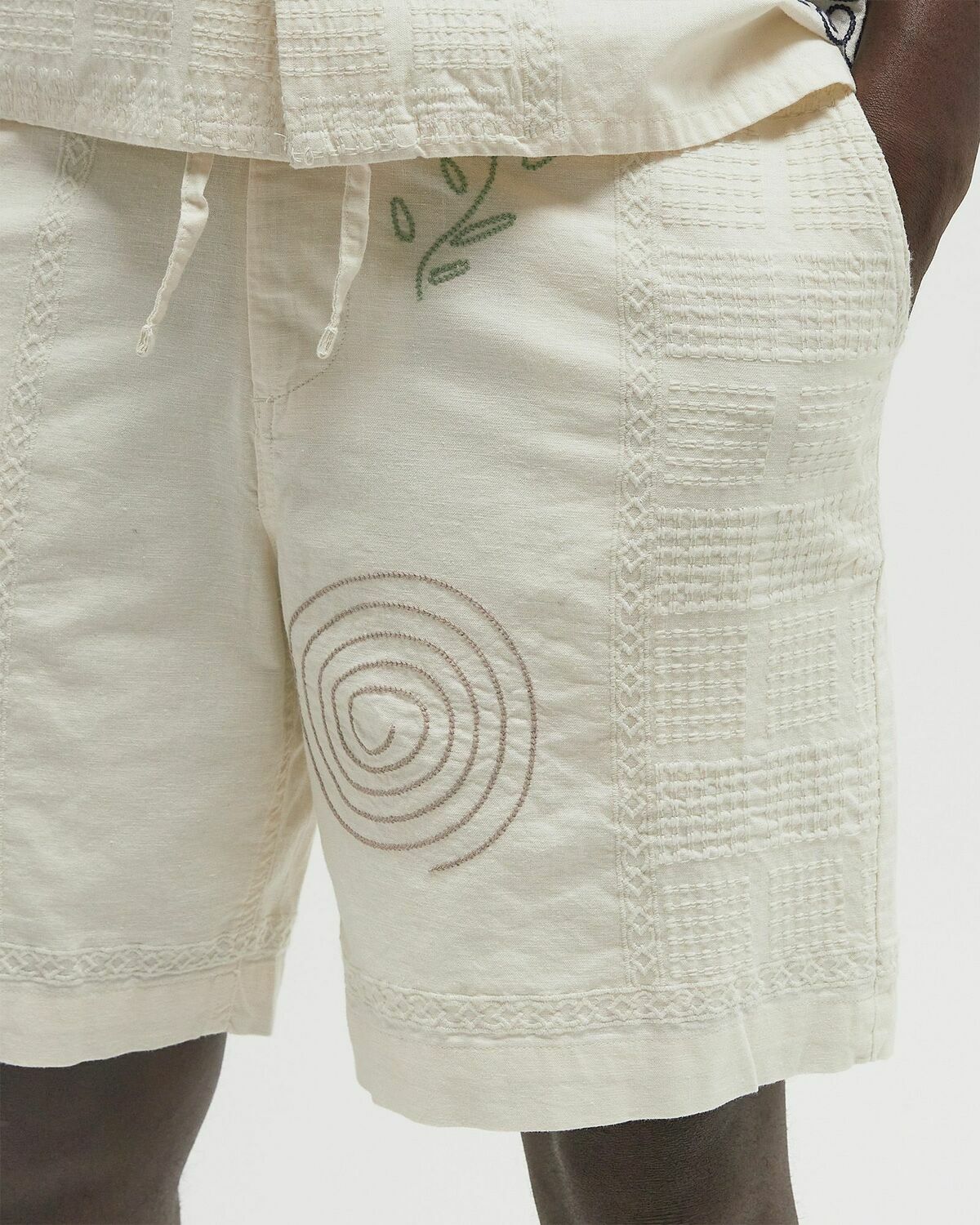 Wax London KURT SHORT DOODLE EMBROIDERY White Mens Casual Short