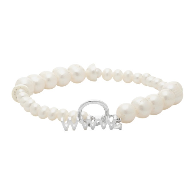 Photo: WWW.WILLSHOTT Off-White Alternating Fused Pearl Bracelet
