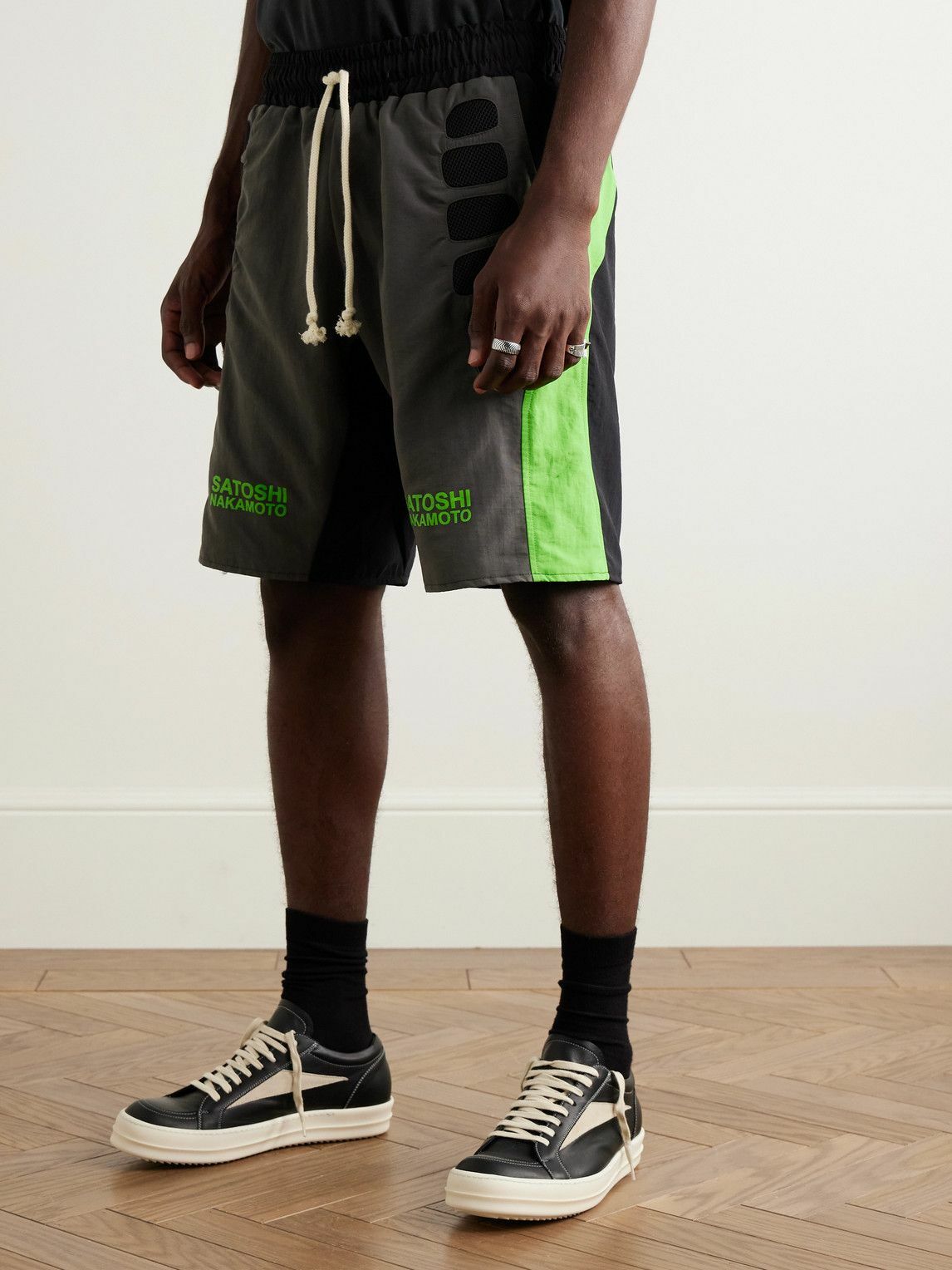 Satoshi Nakamoto - Tech Straight-Leg Mesh-Panelled Colour-Block Nylon Drawstring Shorts - Green