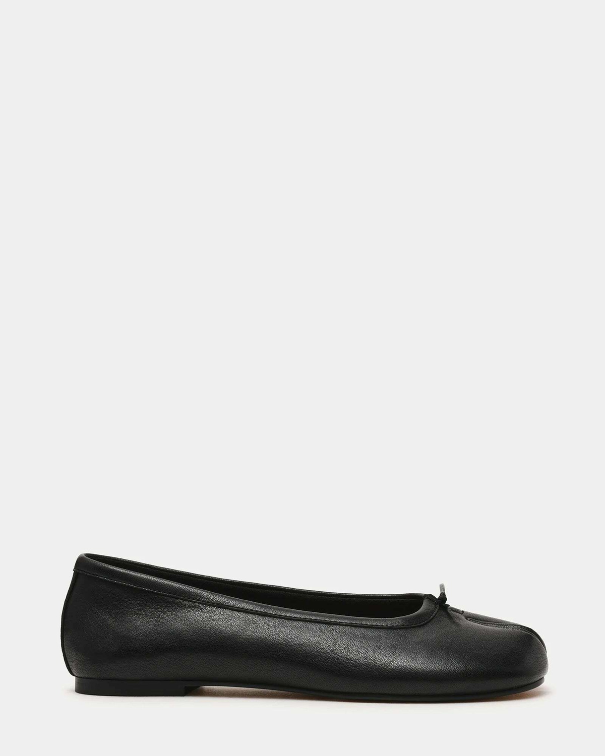 Steve Madden Calico Flats in Black