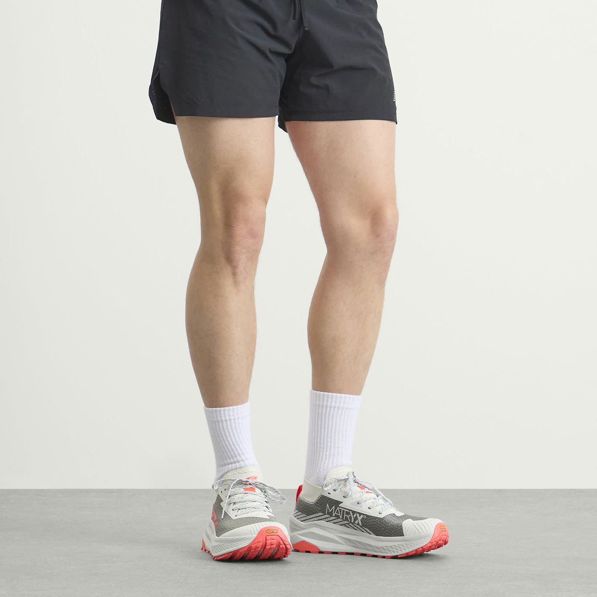 Altra Men's Olympus 275 Sneaker in White/Coral