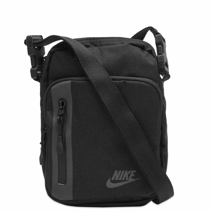 Photo: Nike Premium Crossbody Bag in Black/Anthracite 