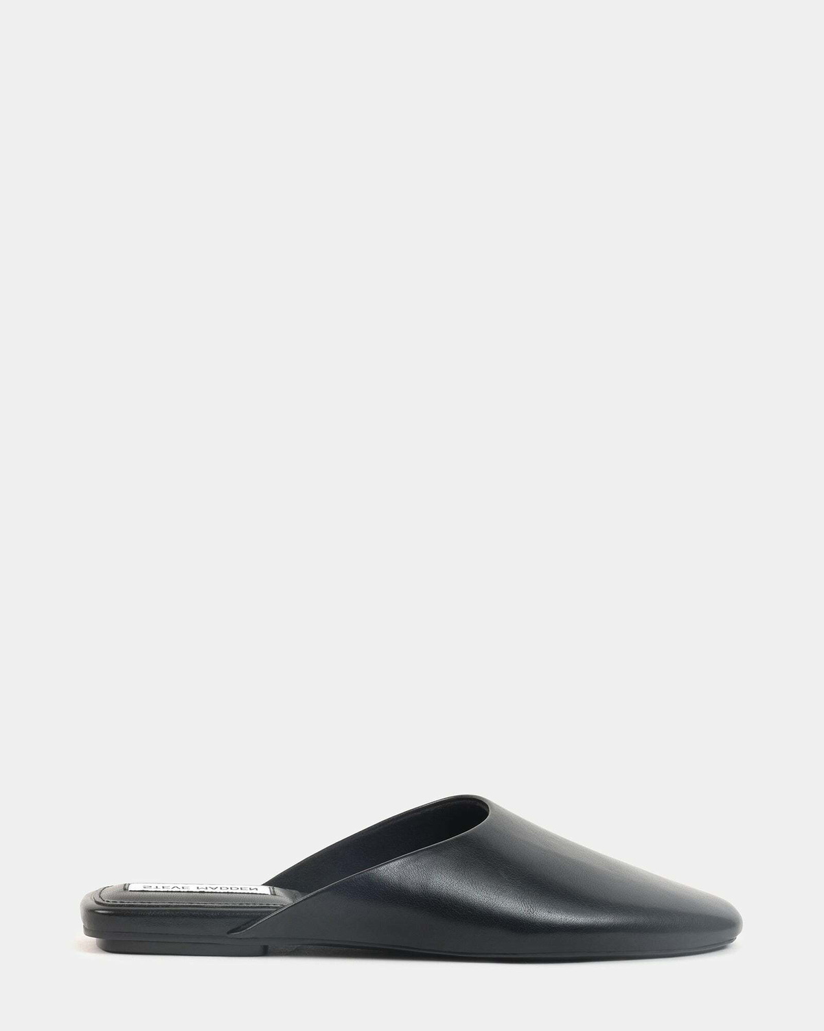 Steve Madden Doraa Flats in Black