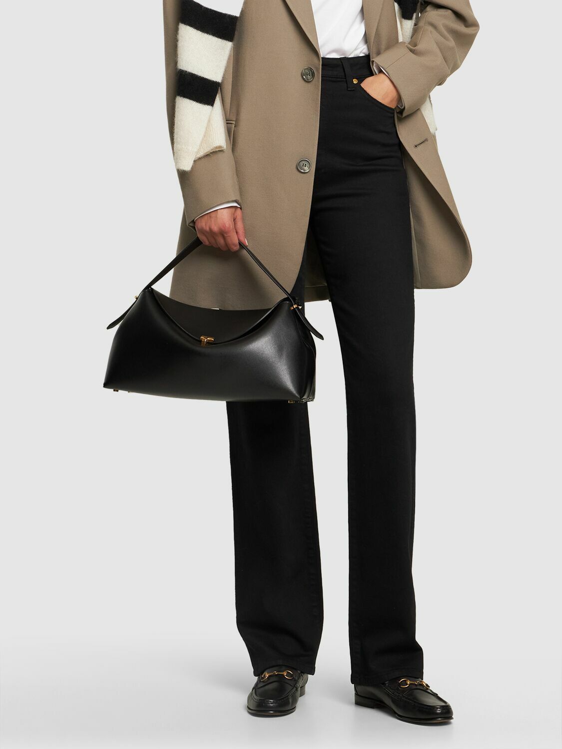 週末まで出品TOTEME T-Lock leather top handle T-Lock woven-leather top handle black – TOTEME