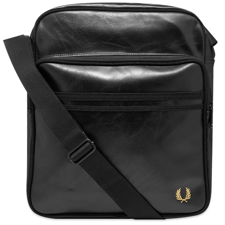 Photo: Fred Perry Authentic Tonal Flight Bag