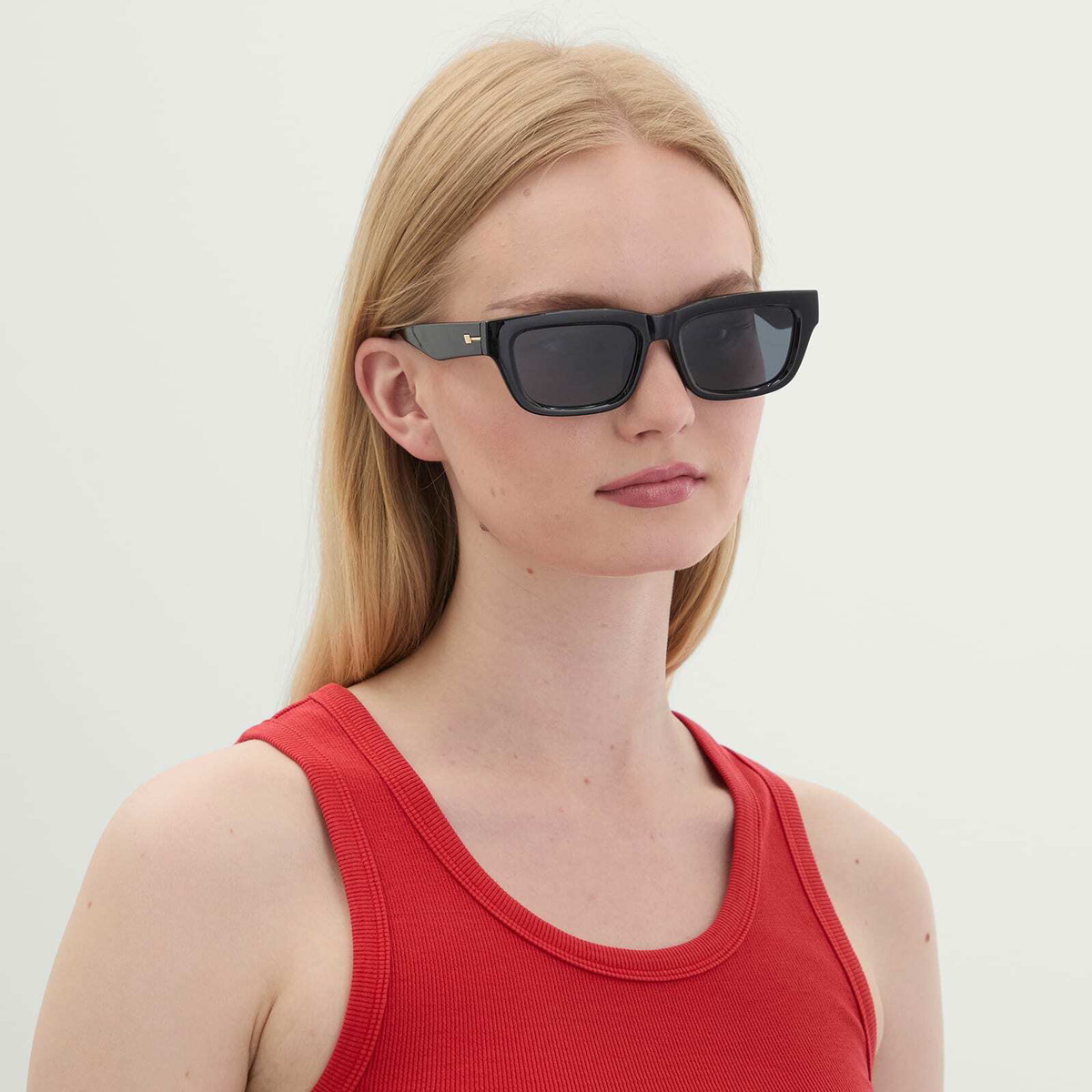 Le Specs Le Castle Sunglasses in Black/Smoke Mono Polarized 