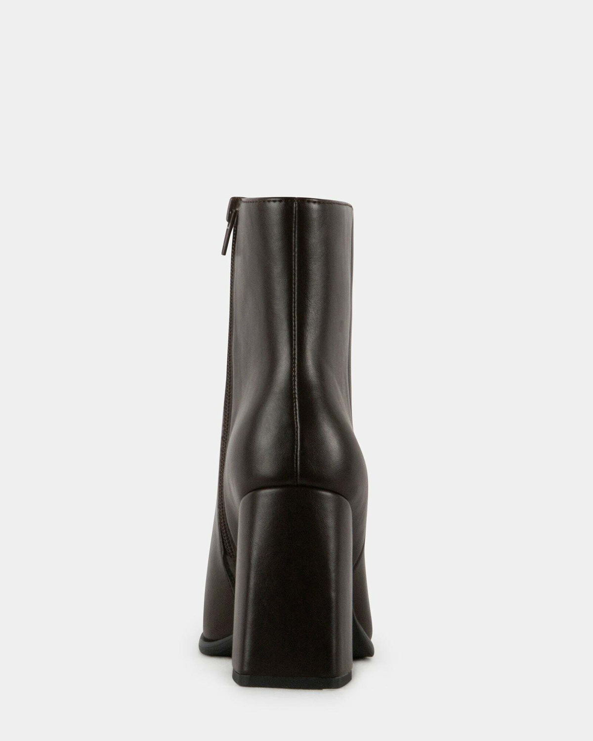 Steve Madden Kelseyy Booties in Brown