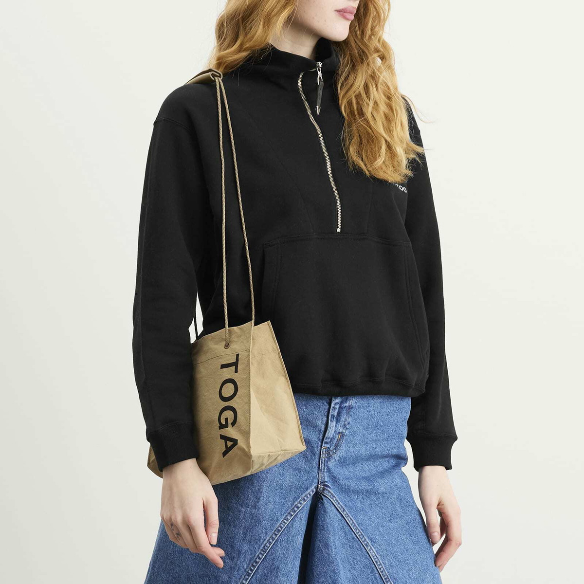 TOGA ARCHIVES Women's TOGA Logo Tote Bag in Beige 