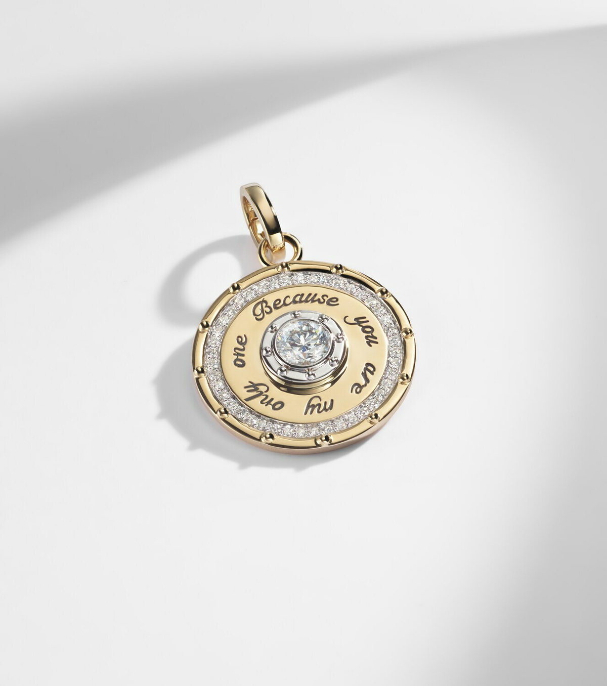 FoundRae True Love Lovestruck Commitment Medium 18kt gold pendant with diamonds